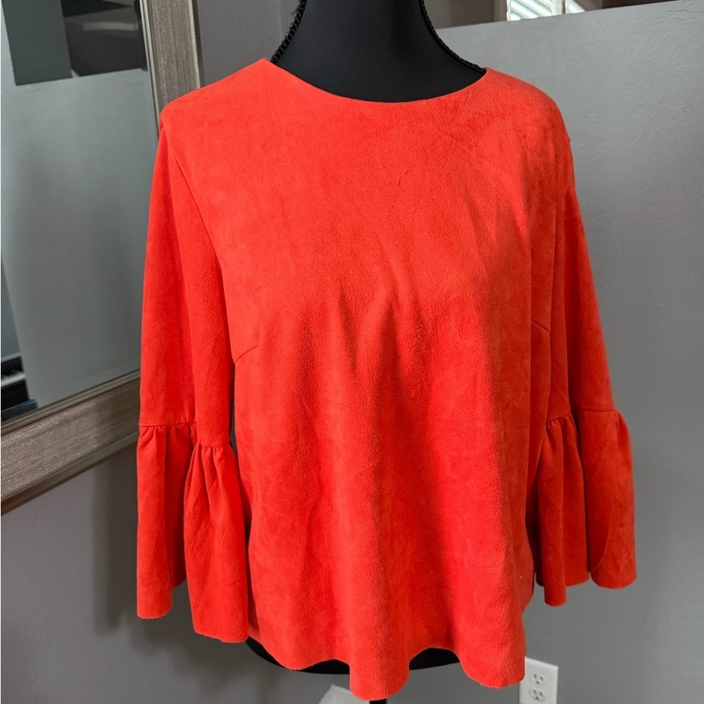 Do + Be Red Faux Suede Pendulum Top Bell Sleeve Size Medium.